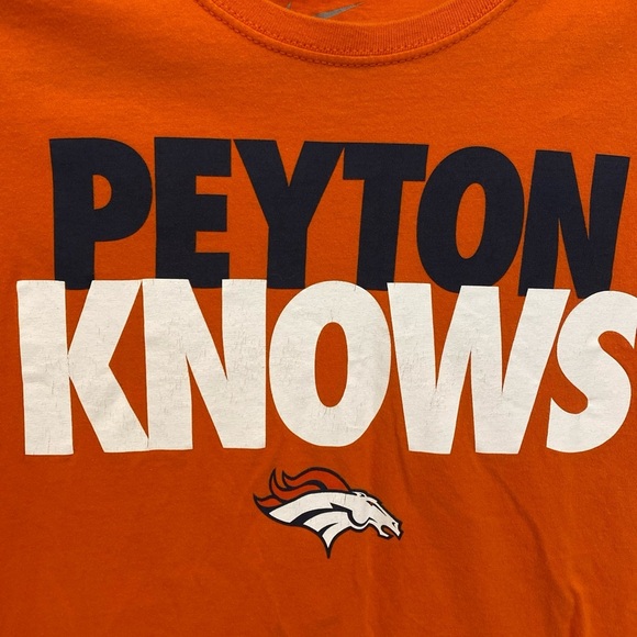 Peyton‎ Knows Nike Orange T-shirt Small Slim Fit Denver Broncos Logo Womens Mens - Picture 2 of 9